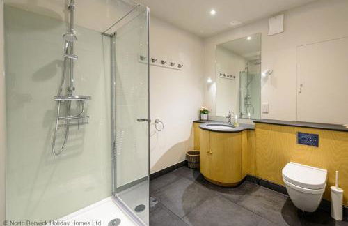 Marine House - Photo 19