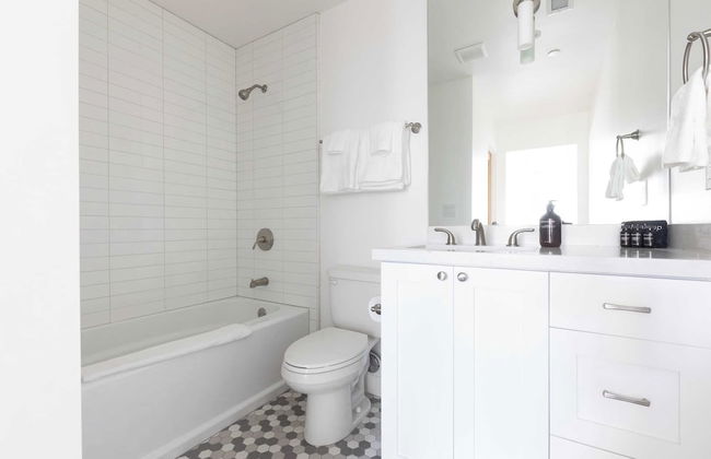 Maven by Avantstay 5 Minutes to the Beach! Ocean Views & Spacious Design - Foto 28