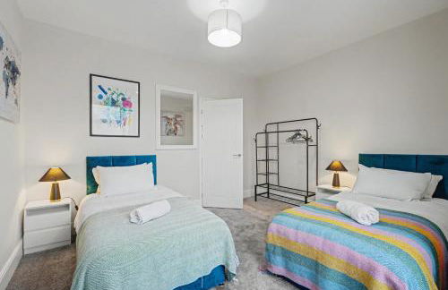 Countess House, Northampton - Stylish Modern 2-Bedroom House with Garden - Free Parking - Foto 16