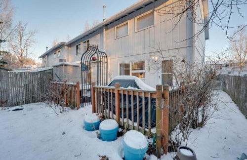 U-Med District Townhome with Private Yard and Grill - Photo 20