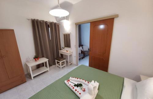 Nik Litinas Apartments with pool - Photo 76