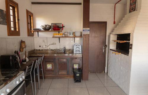 Casa com Vista, Lareira e Churrasqueira na Serra - Foto 32