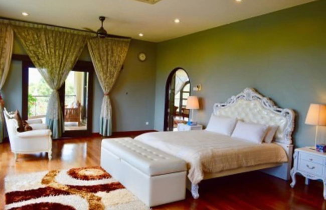 Tanah Aina Farouq - Foto 2