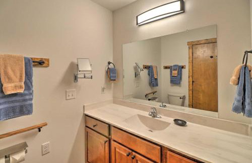 Riverfront Heaven on the White with Covered Patio! - Foto 24