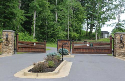 Exclusive Lakefront Retreat on Douglas Lake - Photo 47