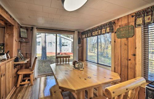 Riverfront Grayling Retreat with Fire Pit and Dock! - Foto 8