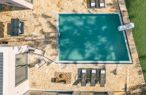 Nopi Exclusive Villa, A Sunlit Retreat by MindYourVilla - Foto 2