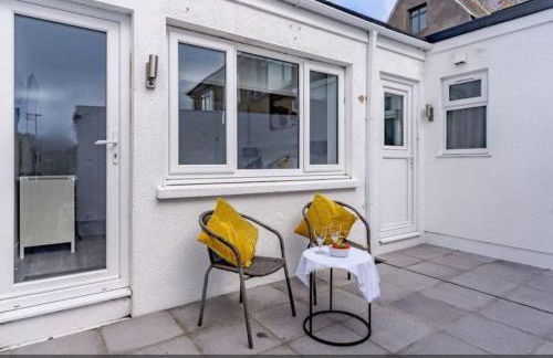 Tenby Heights, 5 en-suites, Parking & Garden - Photo 45