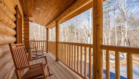 Studio apartment at Sugarloaf Log House - Foto 1