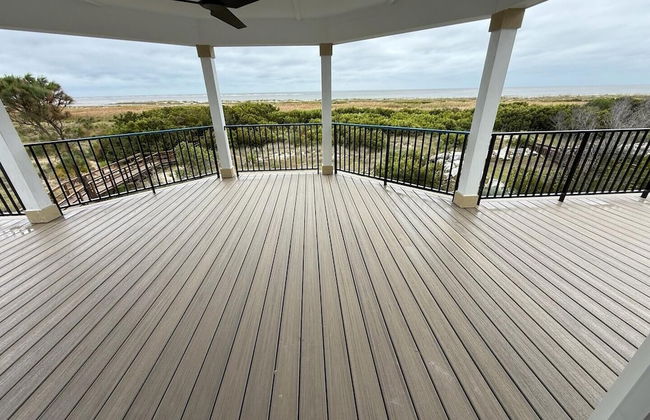Sprawling Ocean View Home With Massive Deck - Photo 21