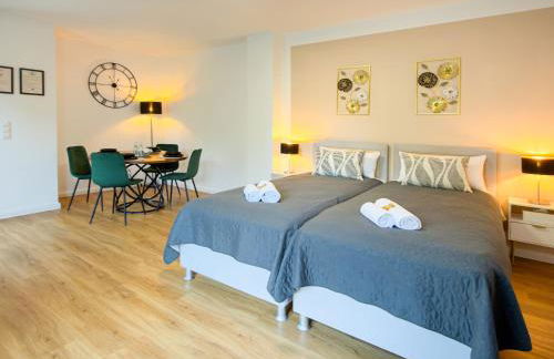 ImmoStay #3 - Penthouse mit zwei Balkonen & Seeblick, Parking & WiFi - Foto 29