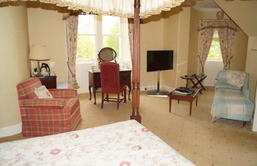 Glengarry Castle Hotel - Photo 8