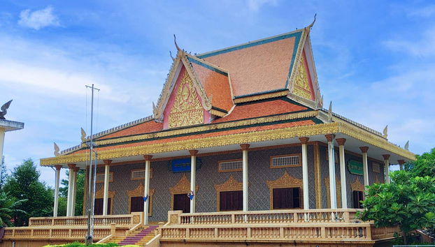 Admire the Vipassana Dhurak Temple