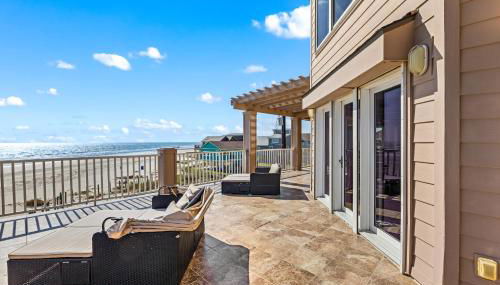 Oceanfront Galveston Beach House Steps to Sand! - Foto 2