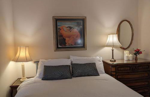 Sherlock's Moray House -Idea long stay for contractors & family Two bedroom mid terrace 3 beds 2 sofa beds Sleep 5 Working facility Free WiFi TV & private parking Enclose rear garden dog friendly Sainsbury's & takeaway pubs in walking distance - Foto 7