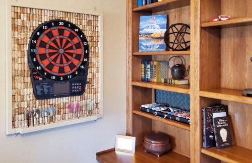 Heated Pool and Putting Green Luxe Gilbert Home - Photo 9