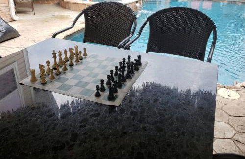 Crosby Backyard Oasis with Weekday Specials! - Foto 42