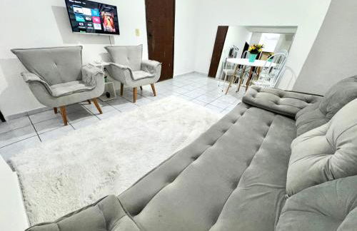 Apt3 Grande com 2 Quartos 2 cama-casal WIFI Smart TV Garagem a 1 min Rodoviaria - Foto 23