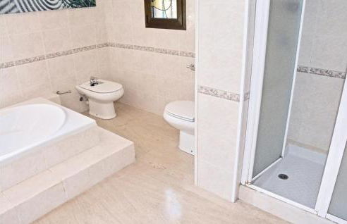 Stunning Home In Bahia Azul-Badia Blava - Foto 34