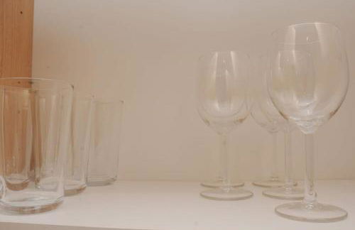 River North Private Balcony With In and Out Parking - Foto 26