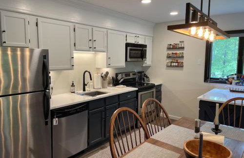 Mountain Condo with Modern Cabin Style - Foto 20