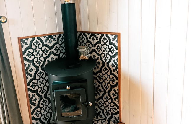 Stunning Shepherd's Hut Retreat, North Devon - Photo 20