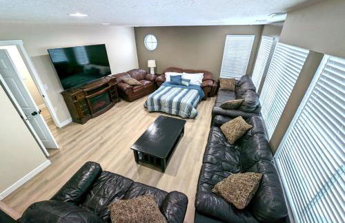 Cute Spacious Home - Photo 31