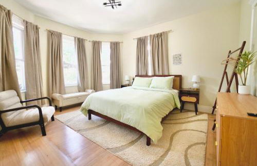 Cozy 4BD2BA Near Boston-Encore-T-Station and Diners - Photo 18