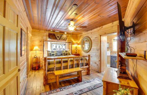 Hot Tub and Fire Pit Riverfront Helen Cabin - Foto 9