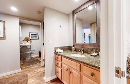 Mammoth Estates Condo - Free Parking & Pet Friendly - Foto 16