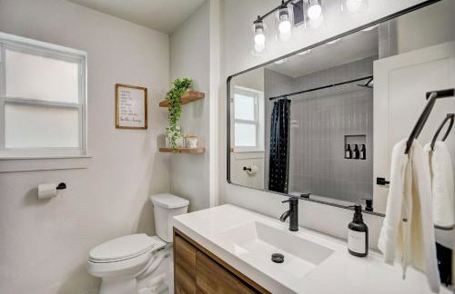 Custom Designer Home. Sleeps 9. Close to domain Q2 - Foto 17