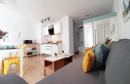 Alameda Sunny Terrace - Lovely Center Apartments - Photo 11