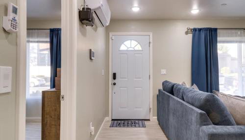 Fast WiFi and Free Parking Cozy Fontana Apartment - Foto 4