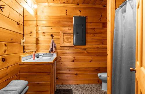 Secluded Cabin with Fireplace and Games in Lily Bay Township, Maine - Foto 65