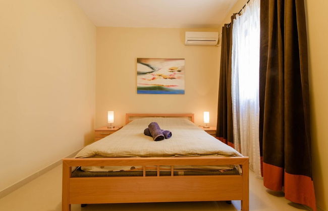 Luxury Holiday Apartment IN Qawra - Foto 3