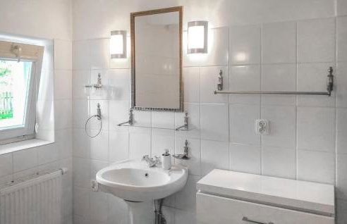 Stunning Apartment In Huta Gorna - Foto 14