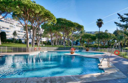 PLAYAS DEL DUQUE, PUERTO BANUS, GOLF .PLAYA Y COMPRAS - Photo 1