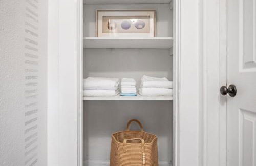 The Flats on Florida St - Super Comfy 2-Bedroom Apartments - Foto 47