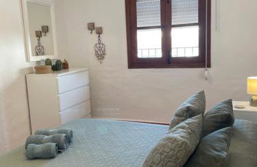 Cosy Andalusian Home with Roof Terrace in Town Centre - Photo 30