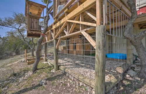 Kerrville Converted Barn Tiny Home with Kayaks! - Foto 19