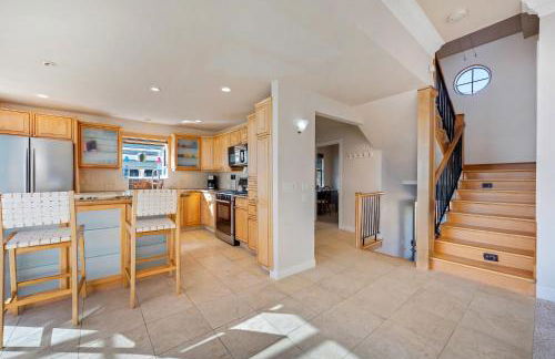 Seaflower Cove: Spacious 4bd waterfront retreat - Foto 18