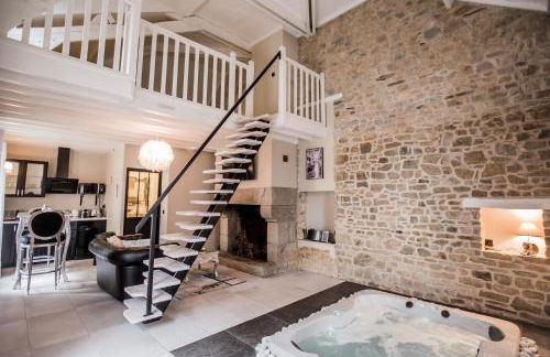 Au domaine des anges, 3 gîtes luxueux avec Jacuzzi privatif, sauna, mini-piscine, piscine extérieure chauffée en saison - Foto 33