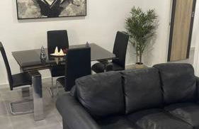 Confortable adosado en Elche - Foto 1