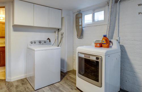 Near Downtown Spacious Casper Getaway with Deck - Foto 24