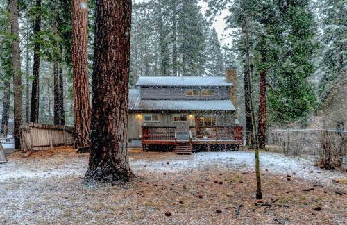 3BD with Hot Tub Two Minutes from King Beach - Foto 41