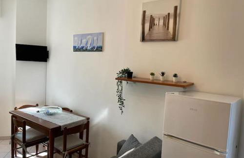 Luminoso bilocale, comfort a 300 m dal mare - Foto 3