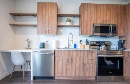 Boulevard Stays Comfortable 1BR Suite w Pool Parking Gym 05 - Foto 13