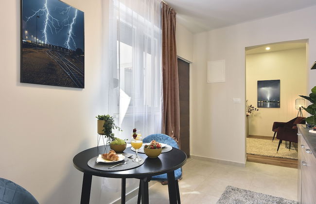 D&A Central Luxury Apartments - Photo 51