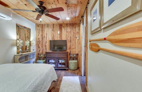 9 Mi to Bass Lake Cabin with Fire Pit in Wishon! - Foto 13