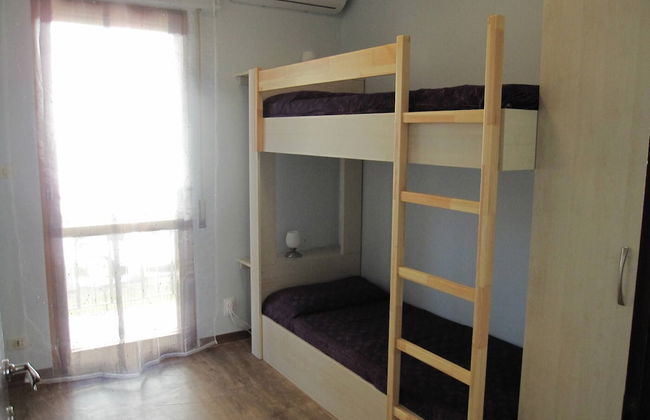 Amazing Apartment With Seaview Terrace - Photo 3